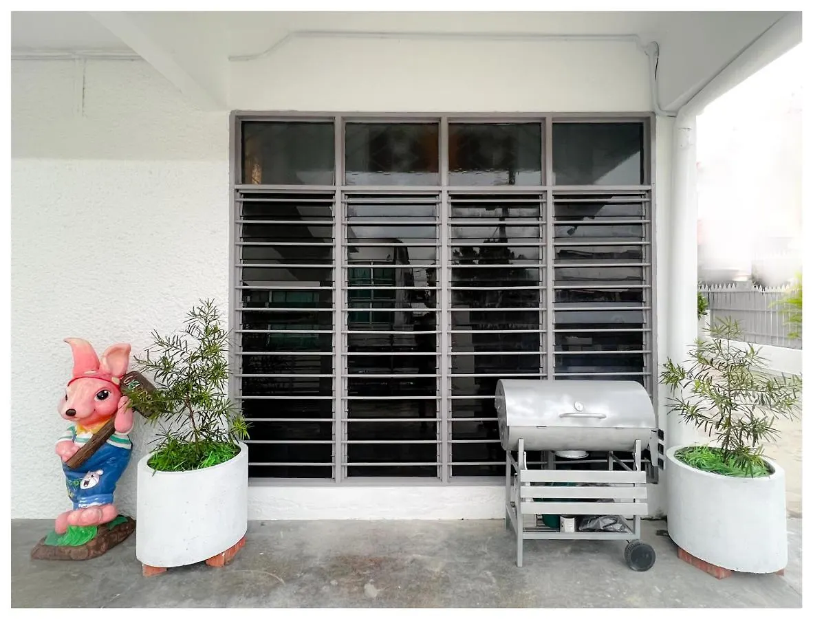 Holiday home ✩ 23 House ✩ 23号 复古老宅 ✩ Vintage Homestay Butterworth
